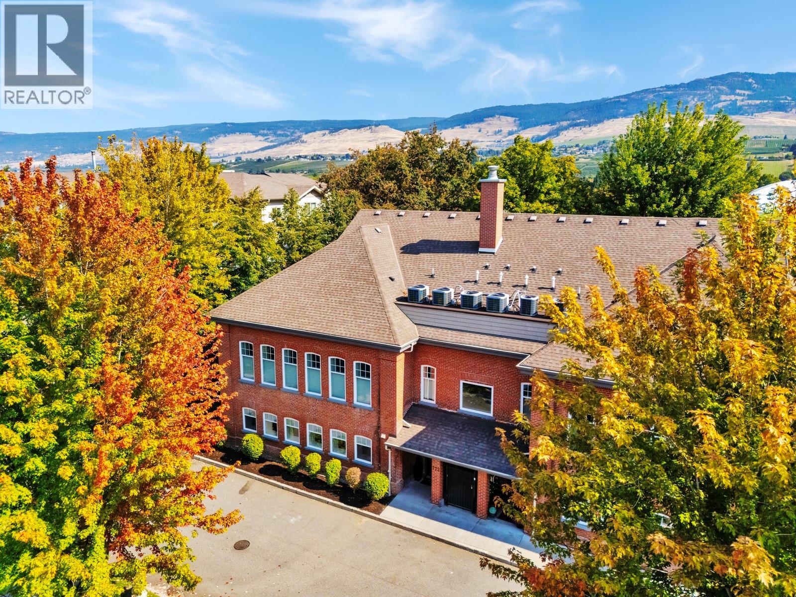 #104-772 Rutland Road North, Kelowna