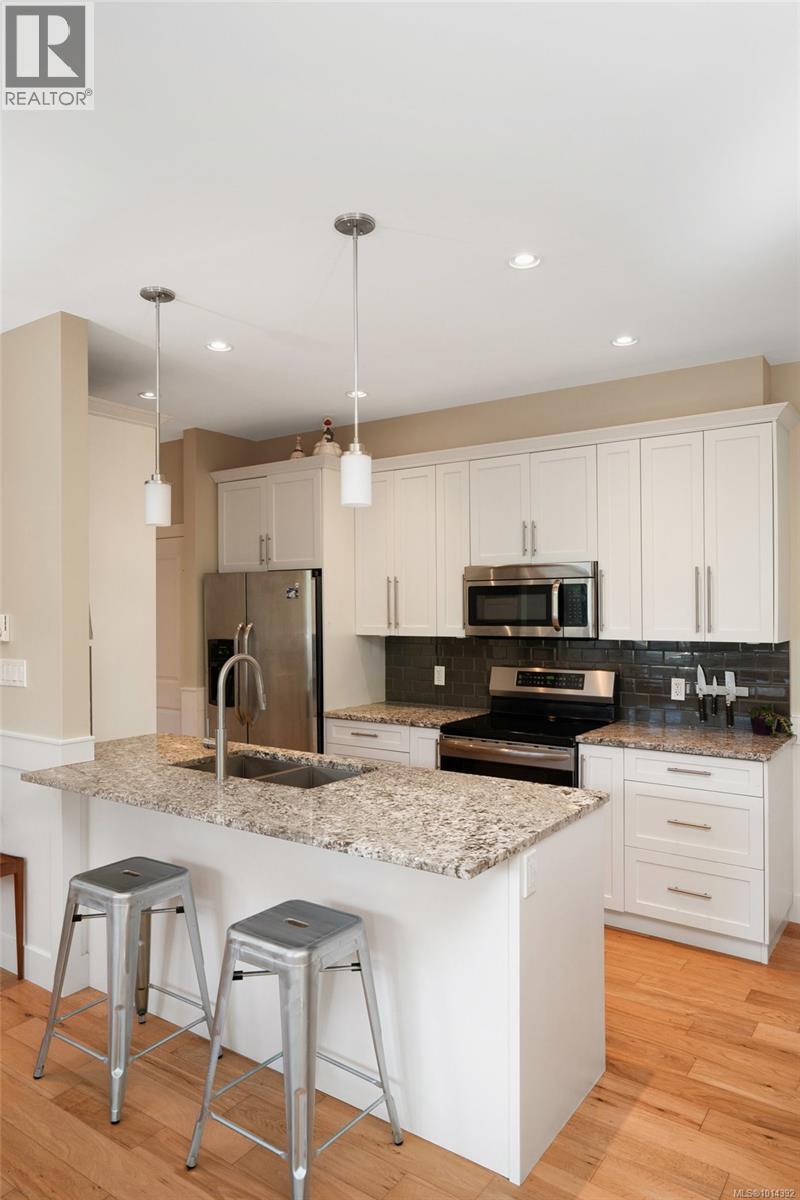 3 555 Niagara Street, Victoria