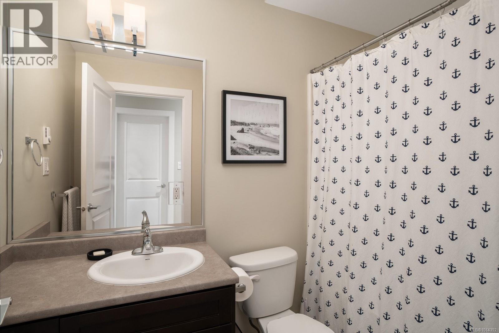 3 555 Niagara Street, Victoria