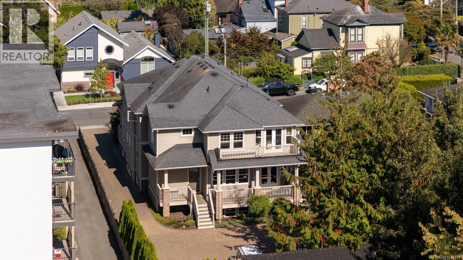 3 555 Niagara Street, Victoria