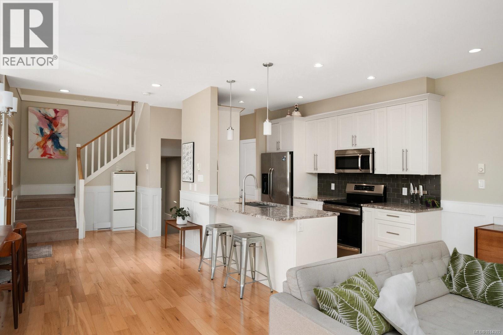 3 555 Niagara Street, Victoria