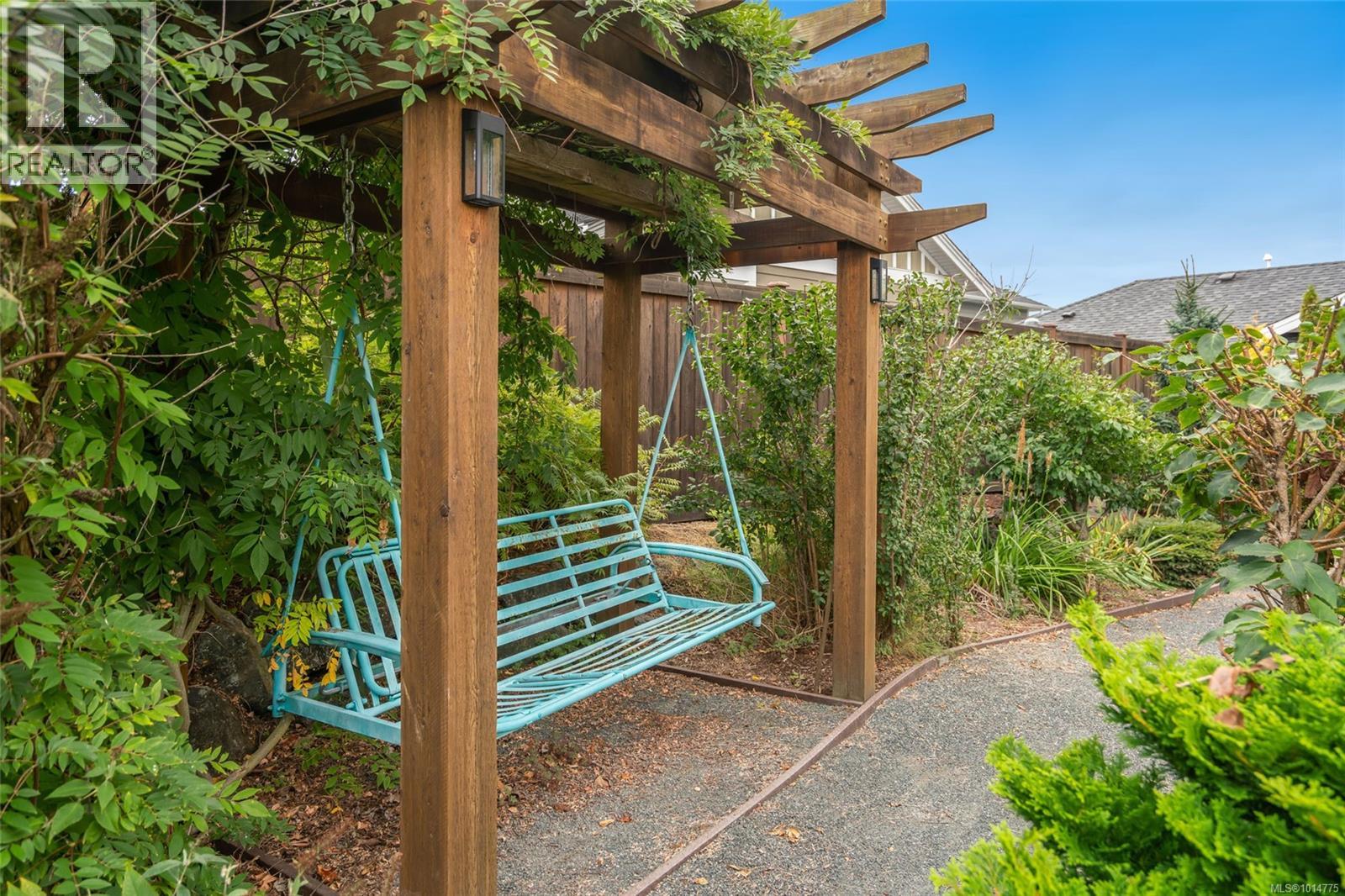 166 Skylark Ave, Parksville