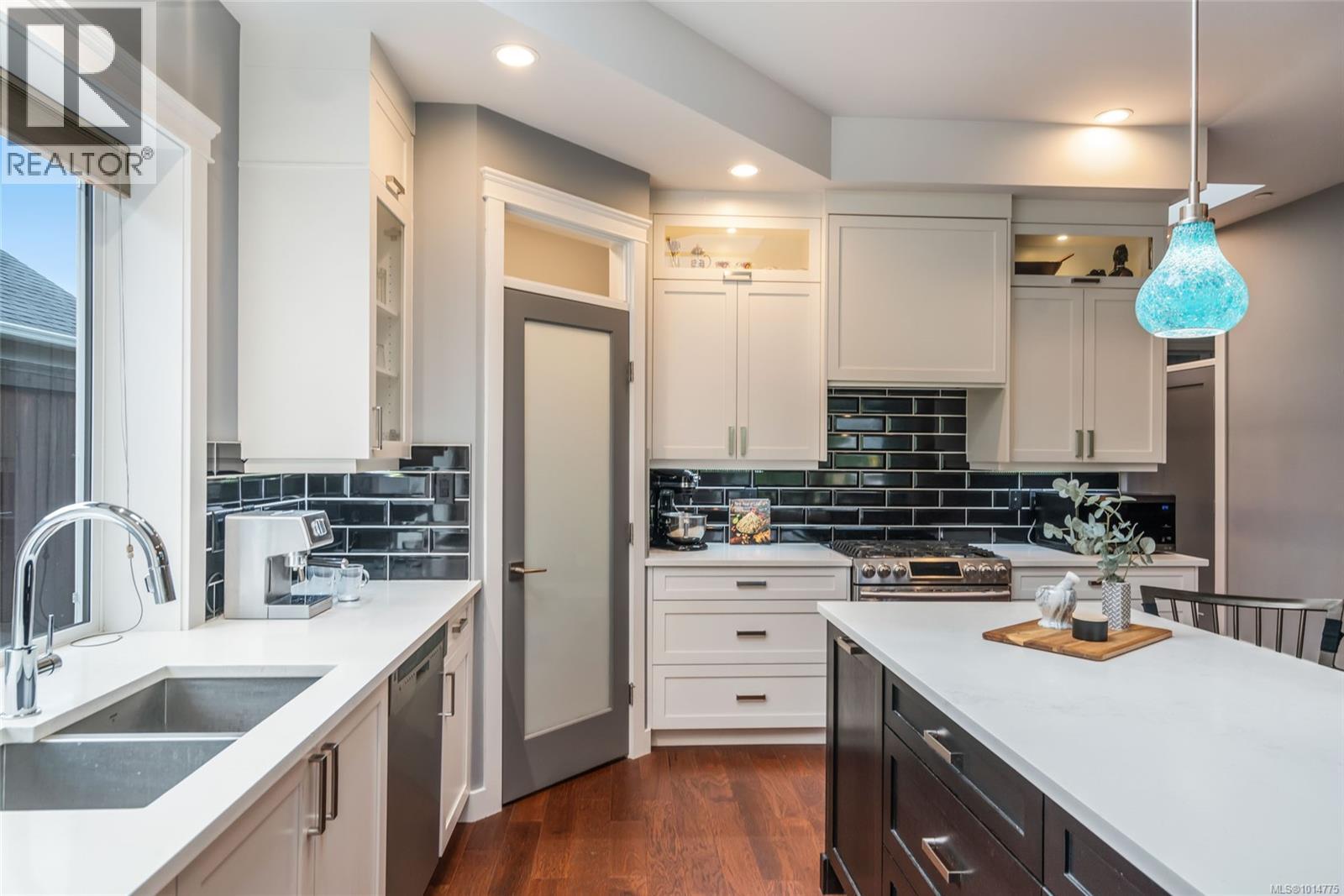 166 Skylark Ave, Parksville