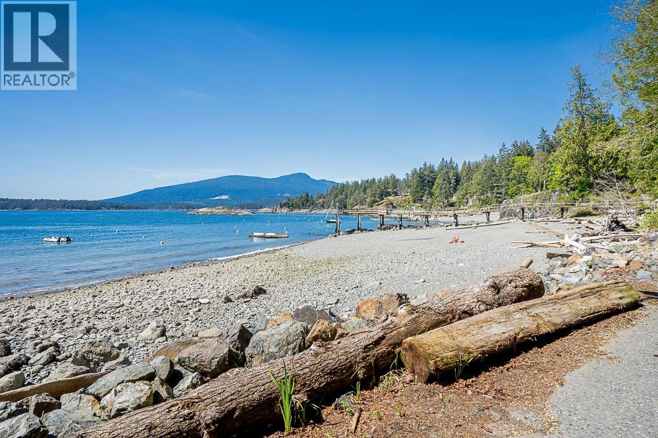 1795 EMILY LANE, Bowen Island