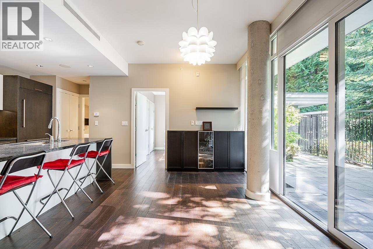 101 988 KEITH ROAD, West Vancouver