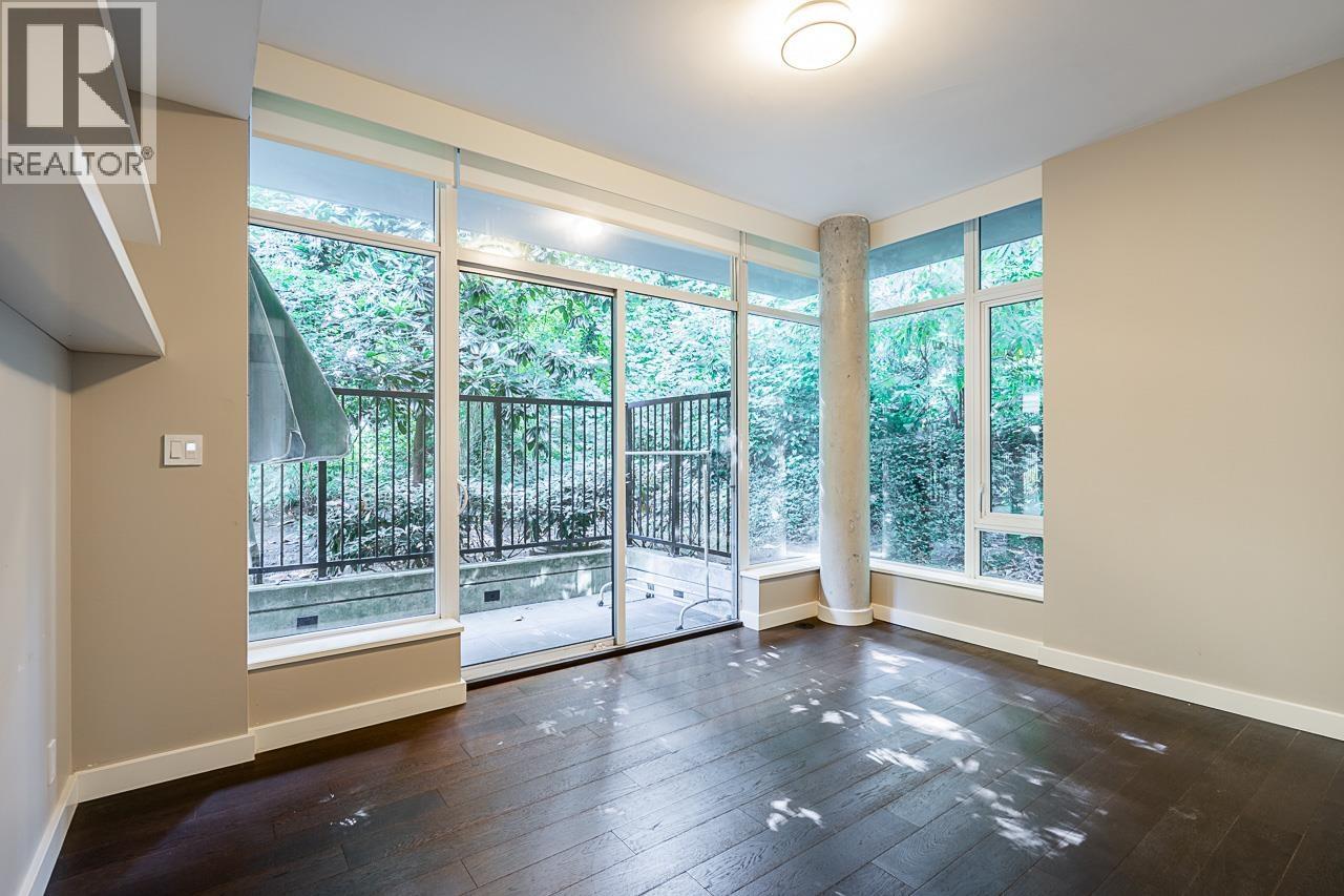 101 988 KEITH ROAD, West Vancouver