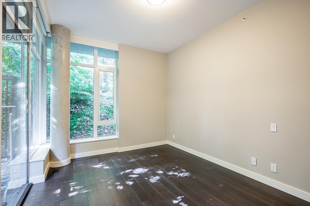 101 988 KEITH ROAD, West Vancouver