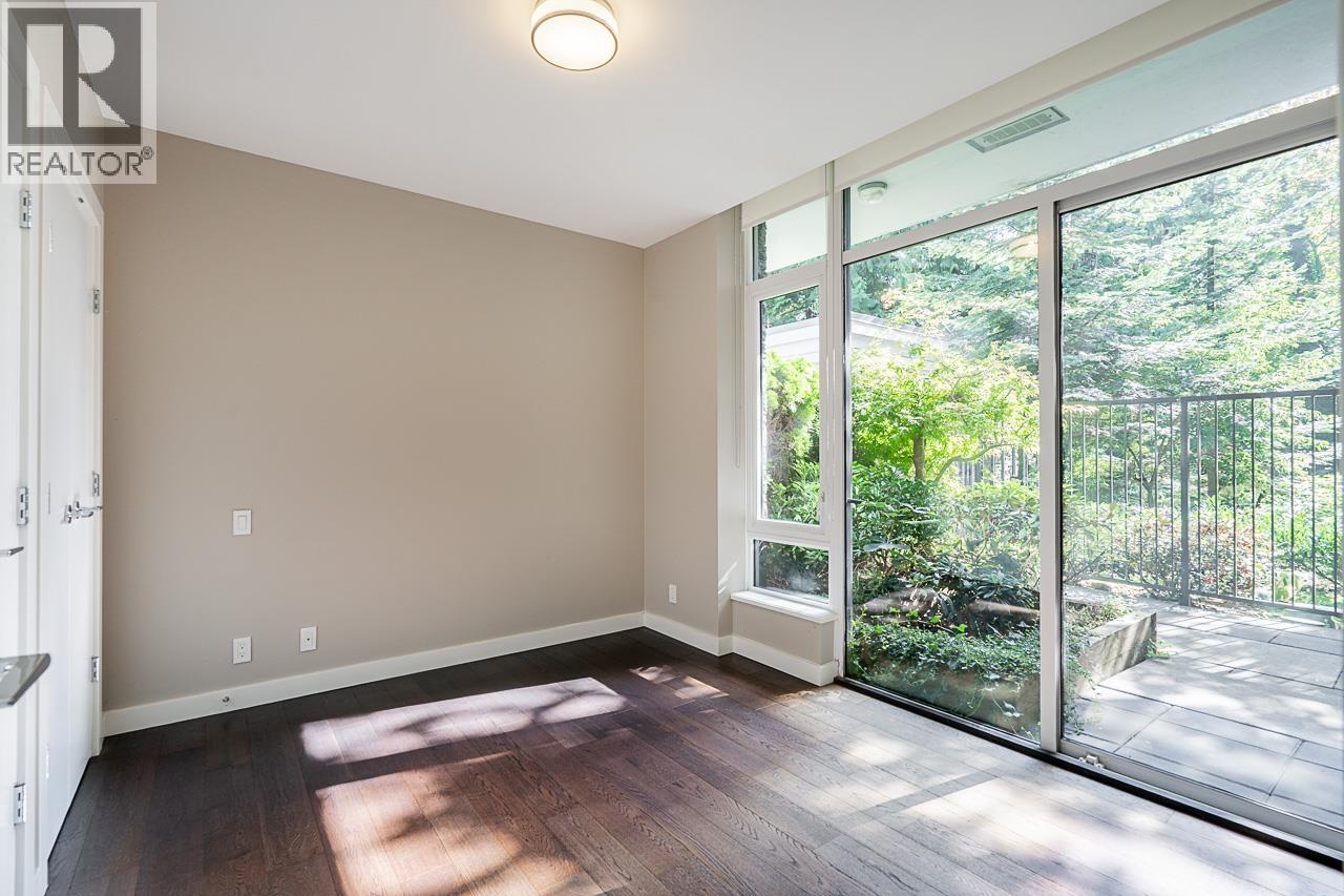 101 988 KEITH ROAD, West Vancouver