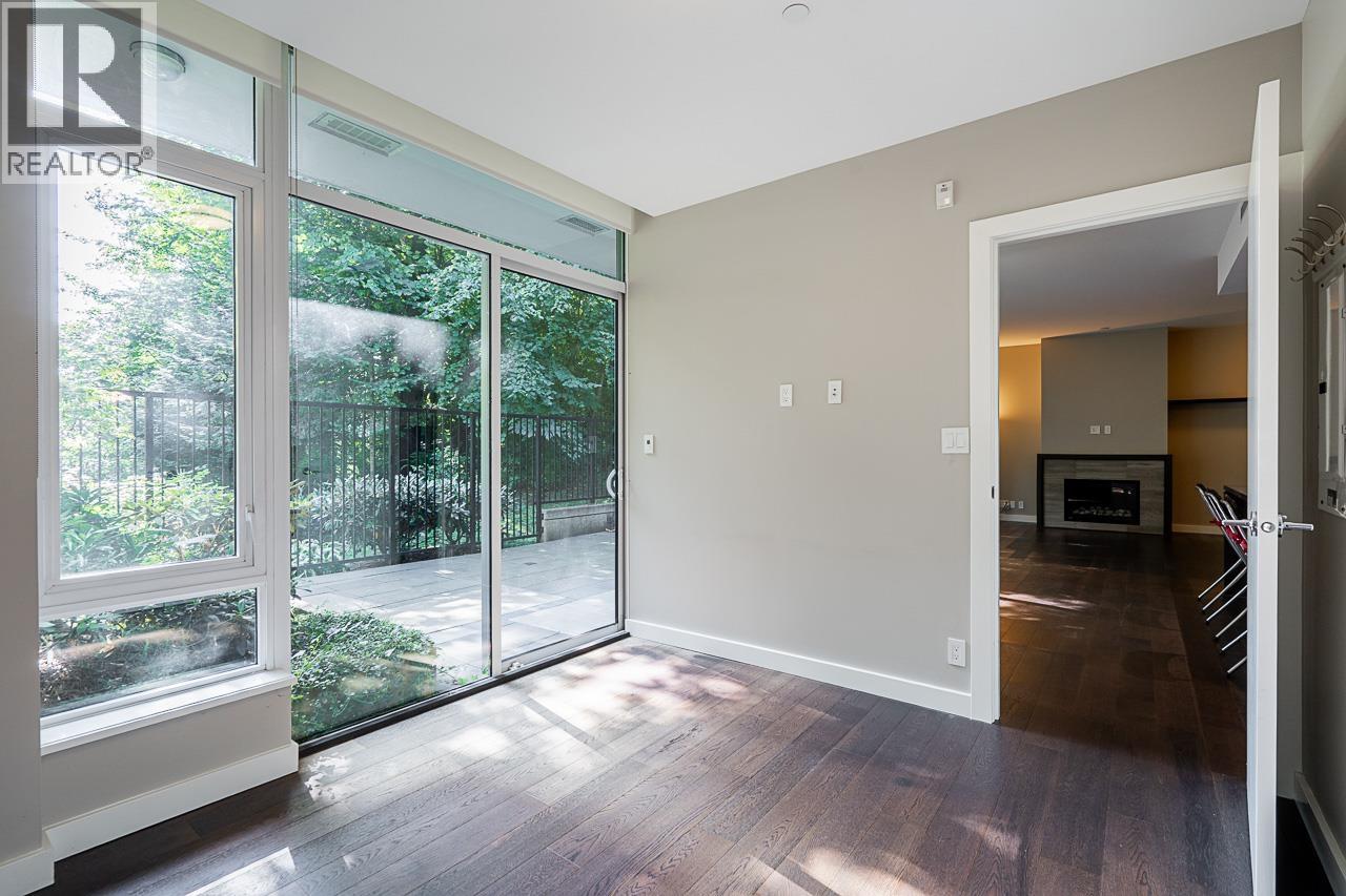 101 988 KEITH ROAD, West Vancouver