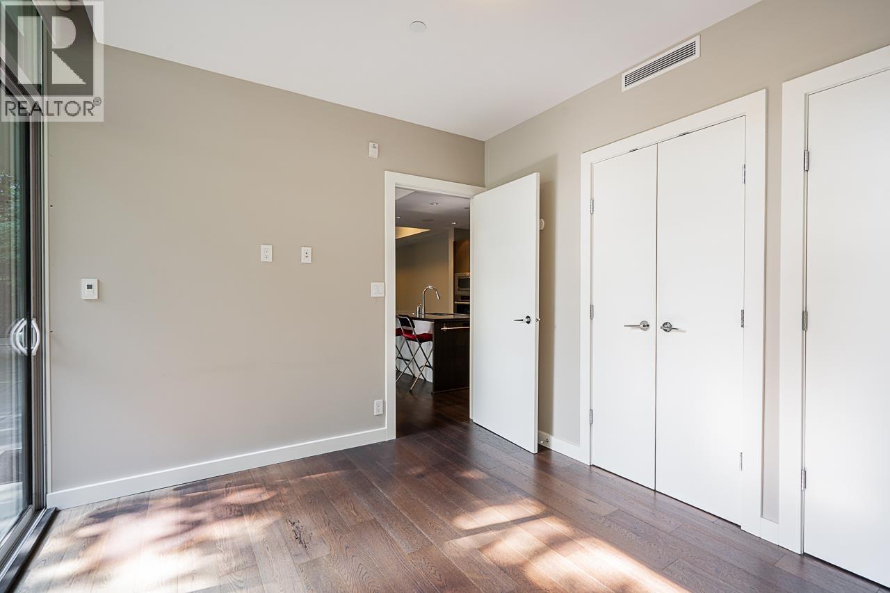101 988 KEITH ROAD, West Vancouver