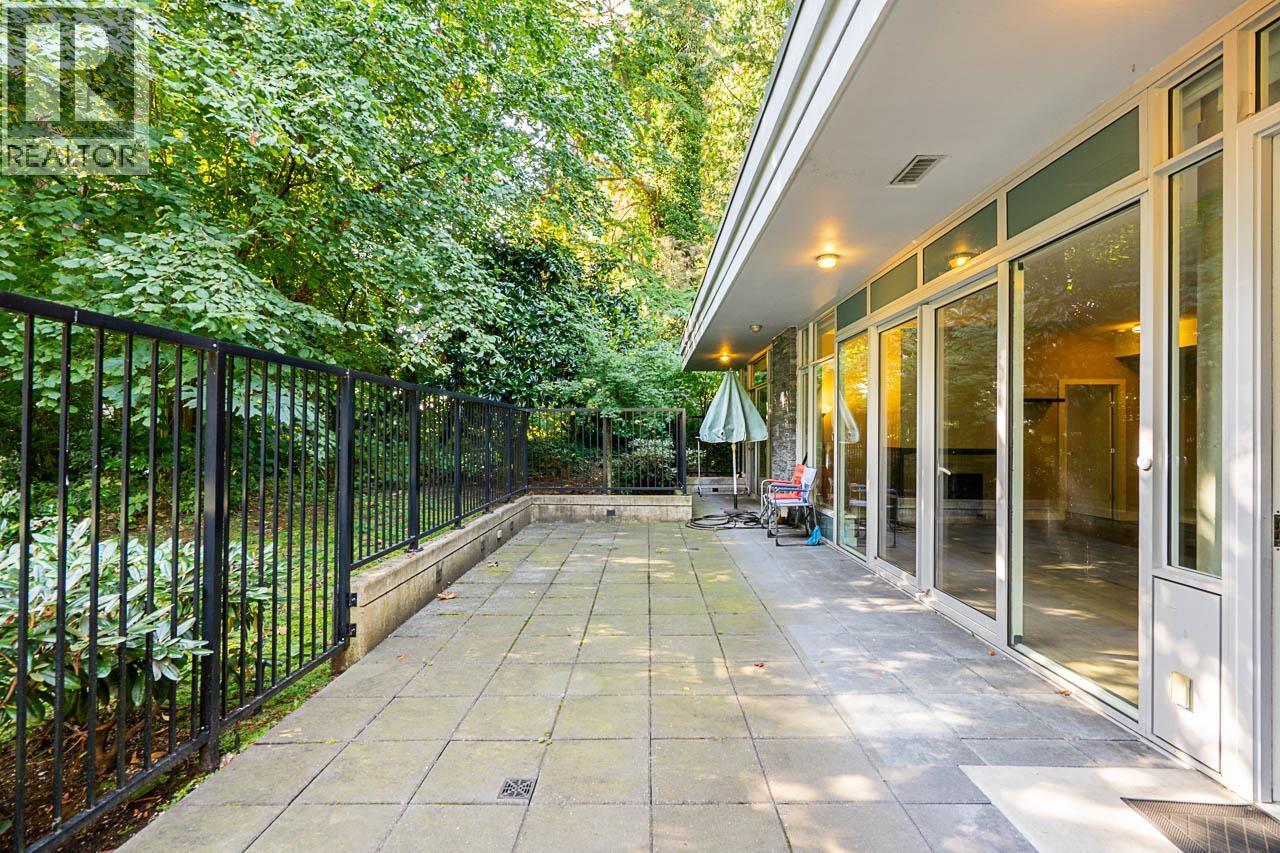 101 988 KEITH ROAD, West Vancouver