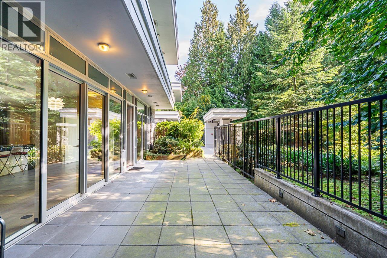 101 988 KEITH ROAD, West Vancouver