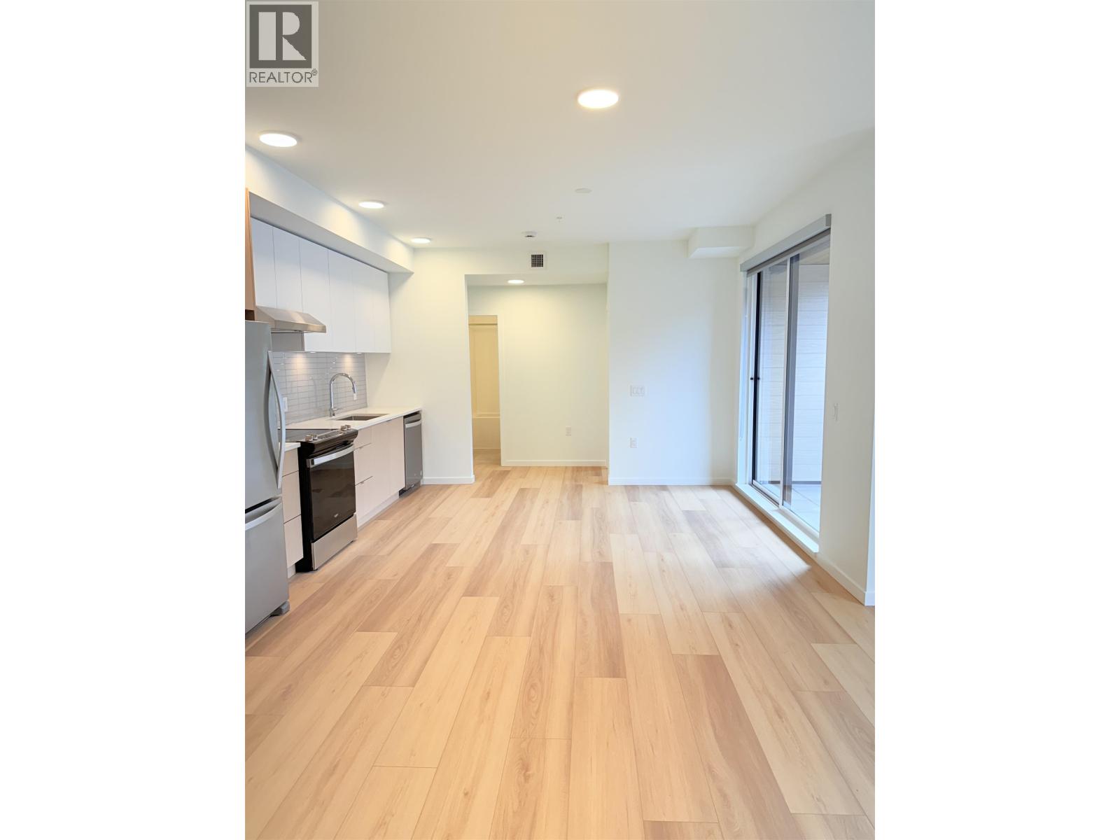 500 37994 2ND AVENUE, Squamish