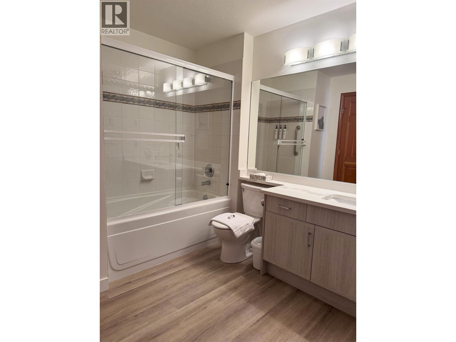 House in Whistler - Image 4