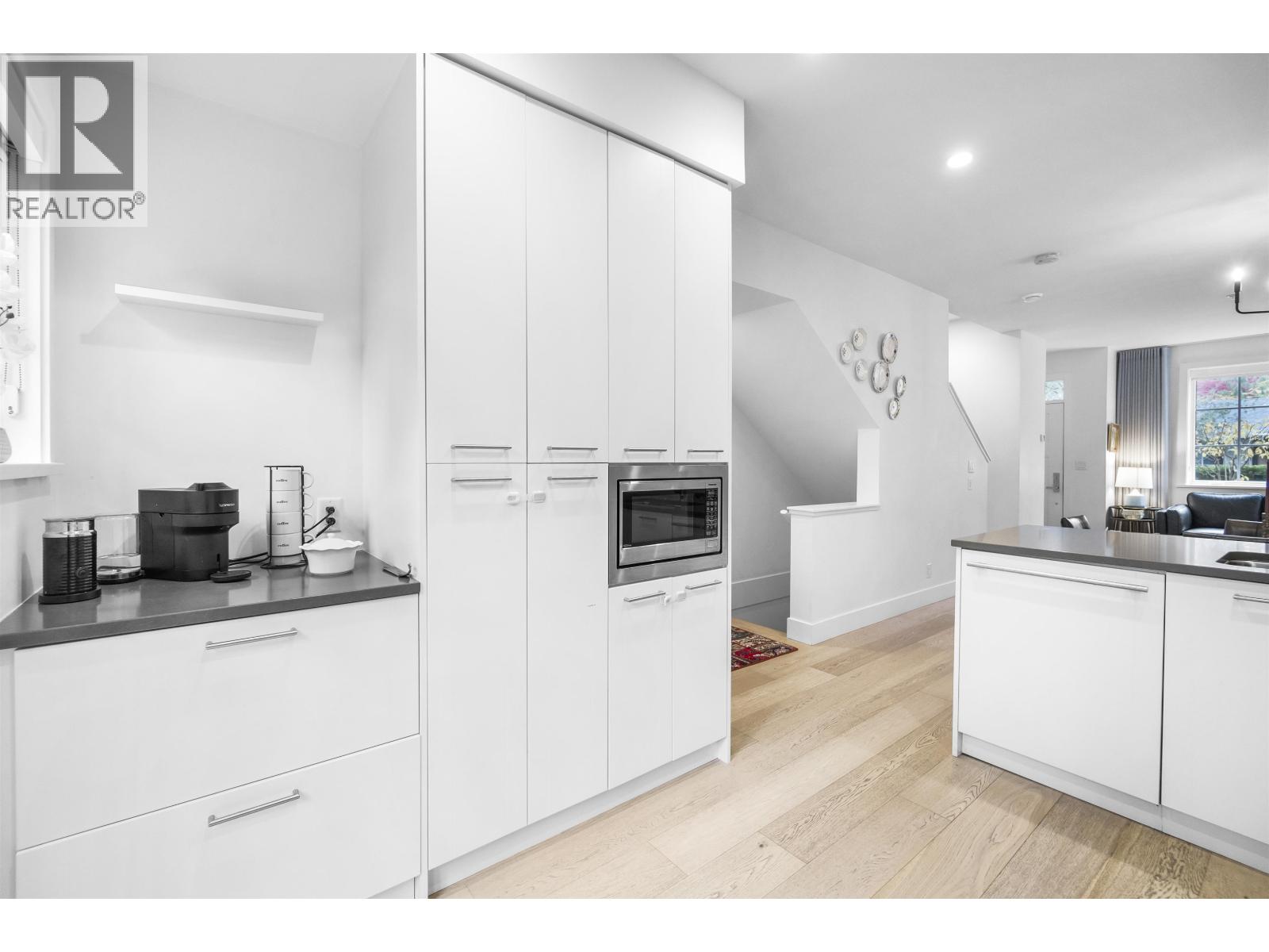 5 1133 RIDGEWOOD DRIVE, North Vancouver