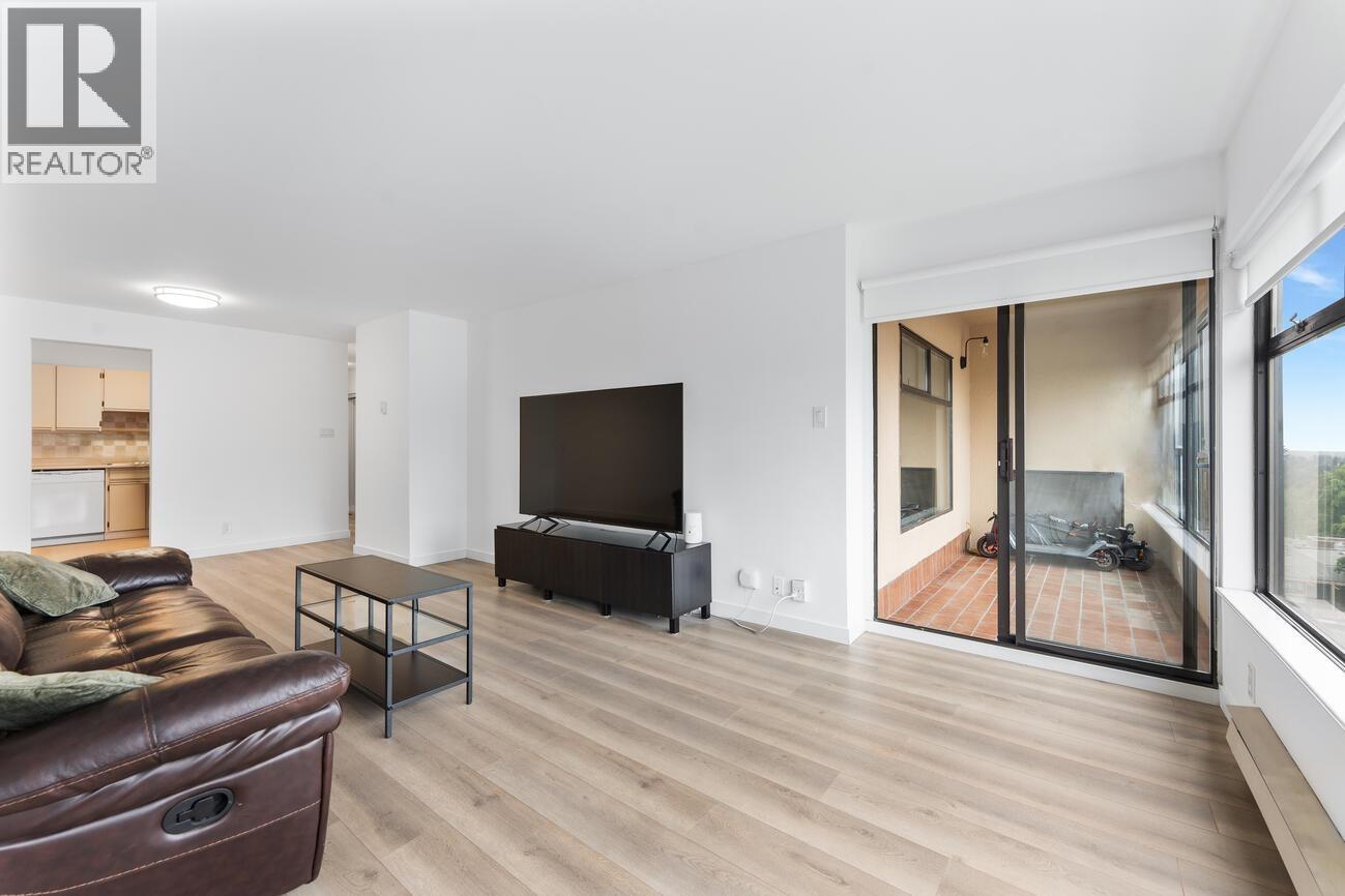 803 615 BELMONT STREET, New Westminster