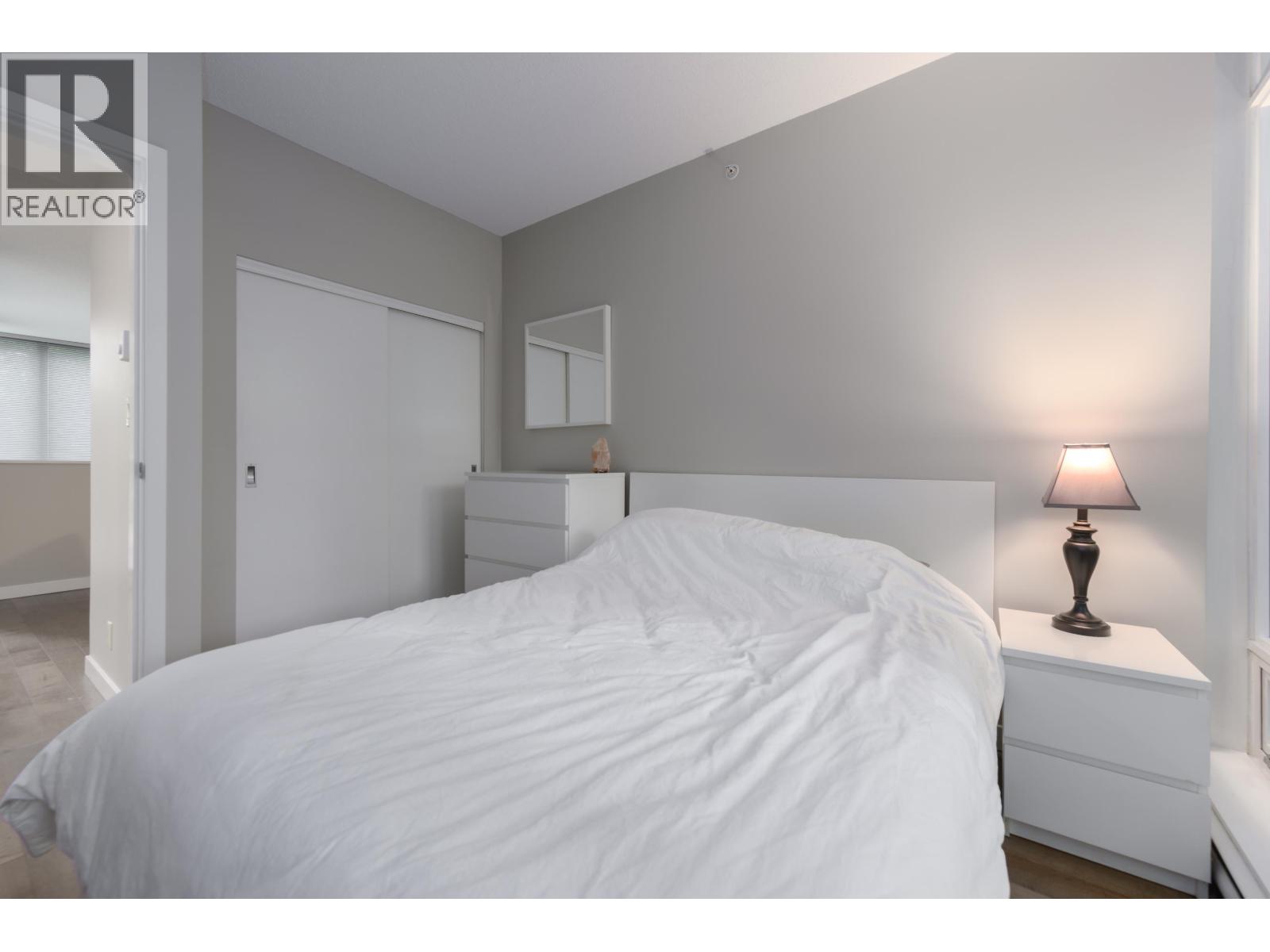 128 DUNSMUIR STREET, Vancouver