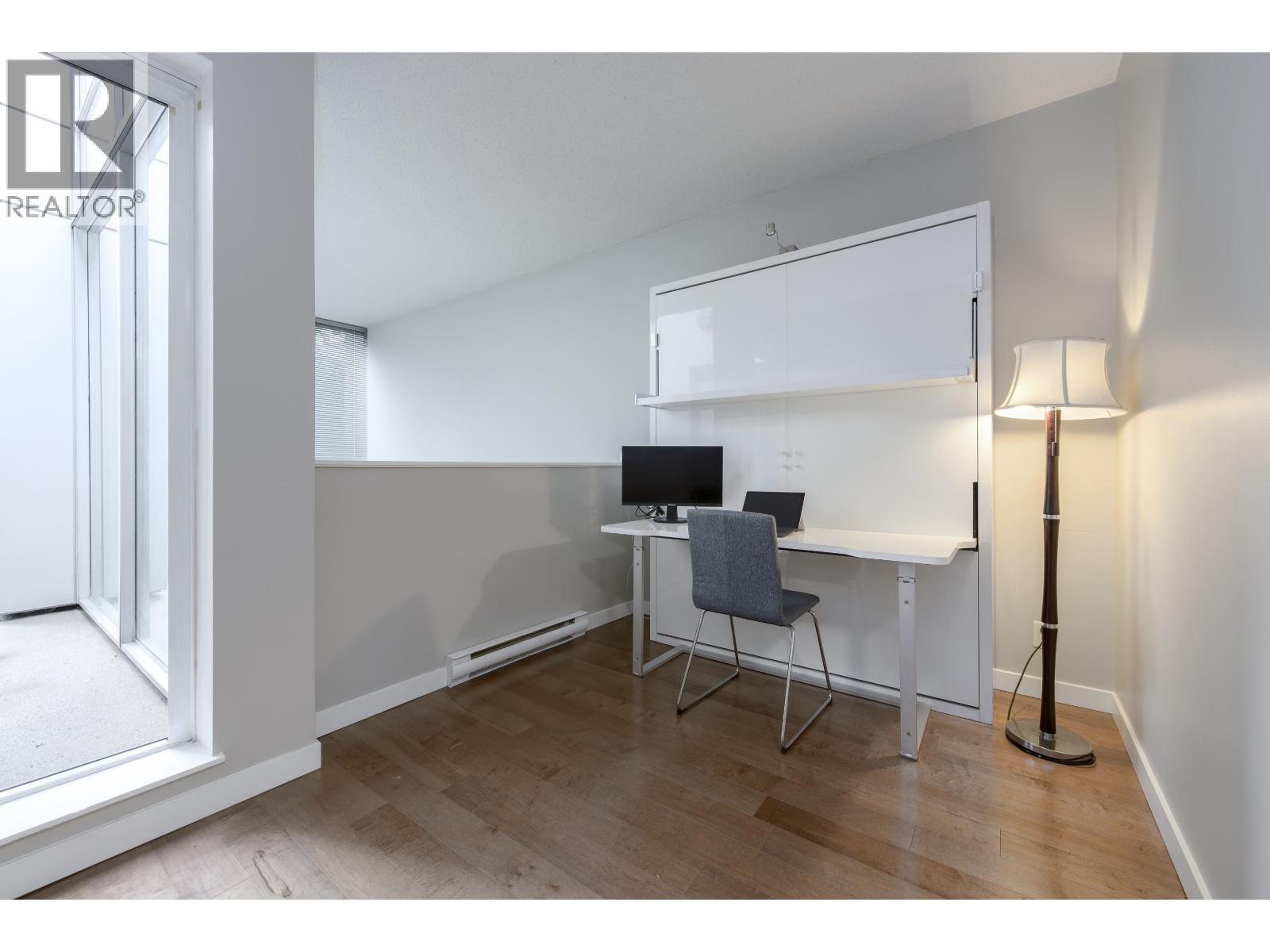 128 DUNSMUIR STREET, Vancouver