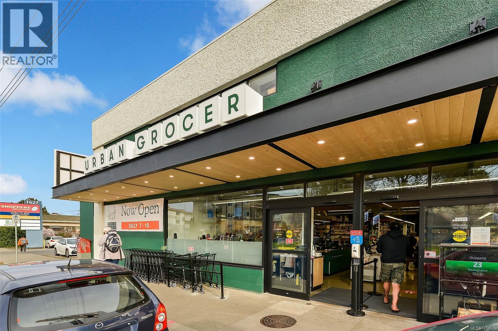 511 1745 Leighton Road, Victoria