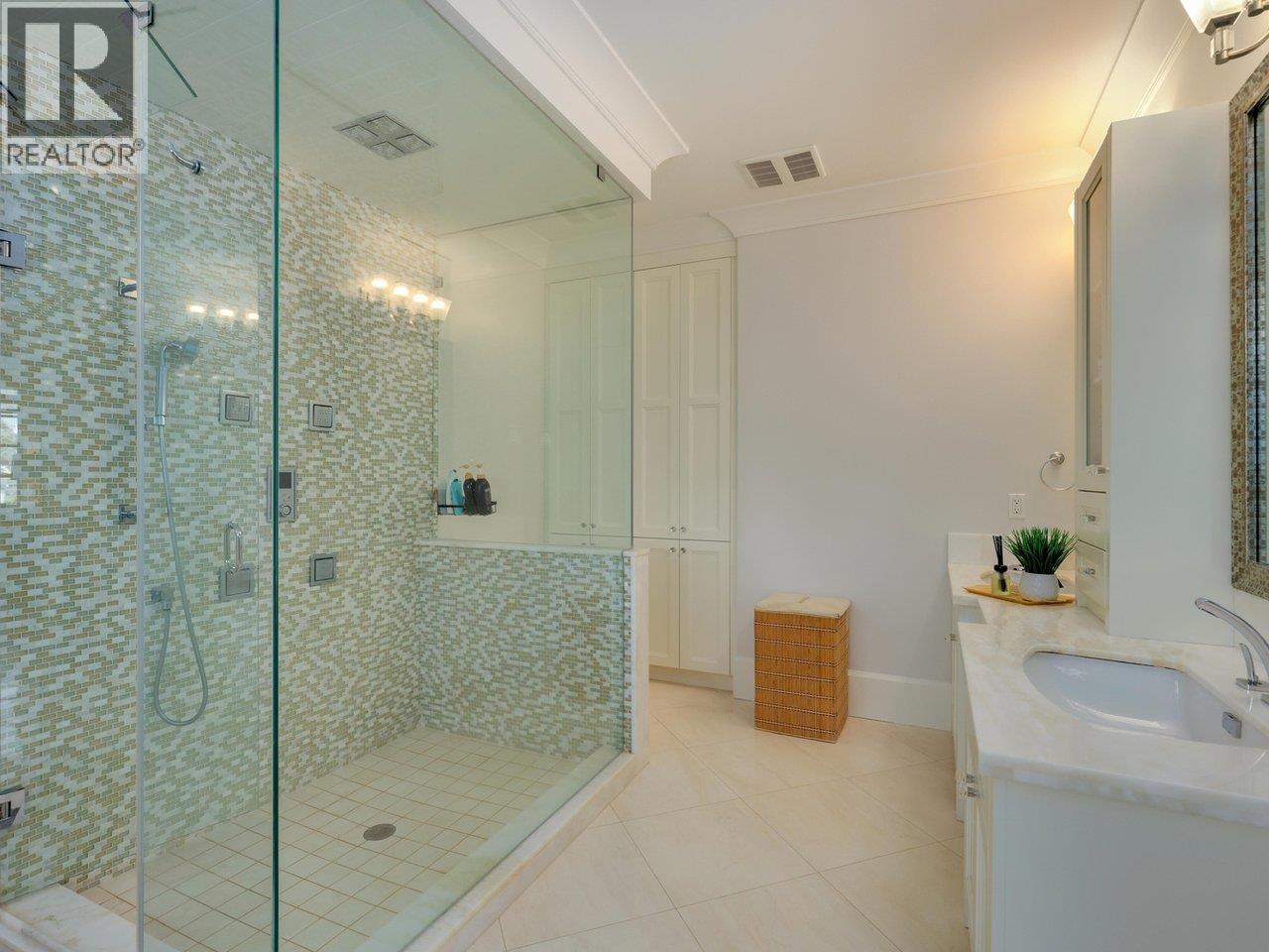 5064 FENTON Drive, Delta