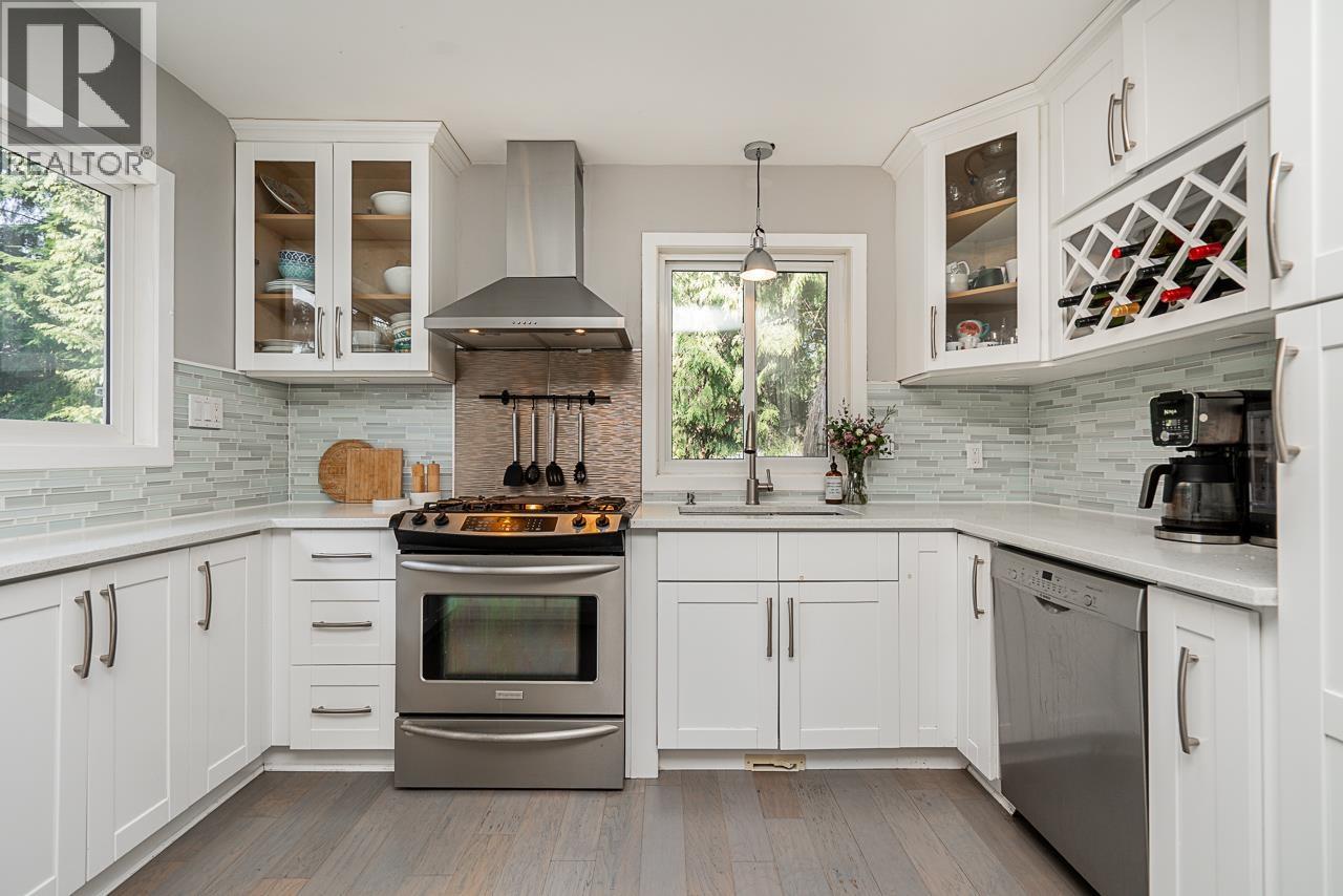 101 COLLEGE PARK WAY, Port Moody