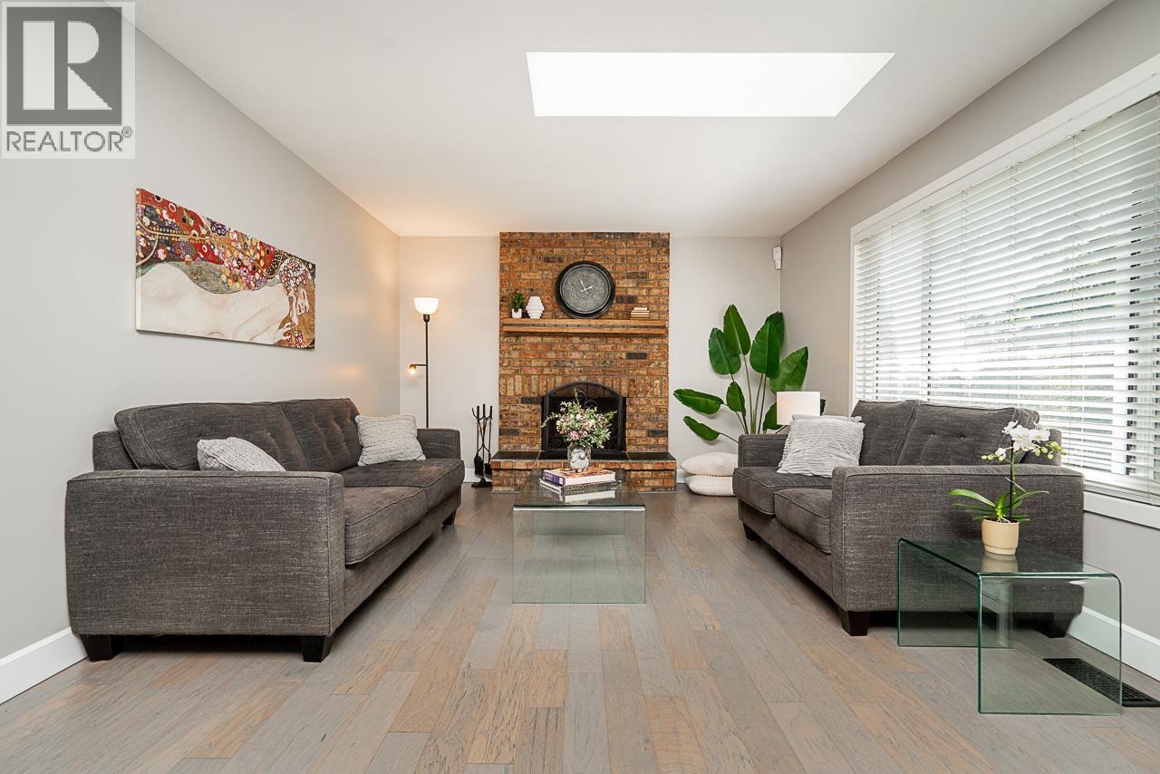 101 COLLEGE PARK WAY, Port Moody
