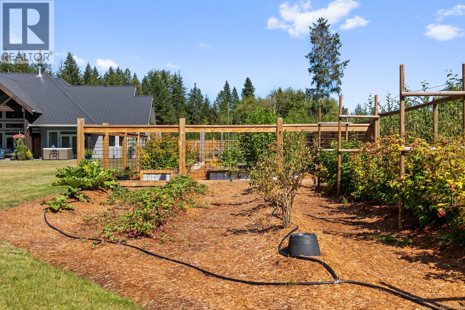 8757/8761 Oyster River Way, Black Creek