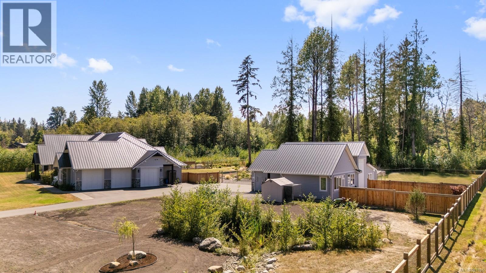 8757/8761 Oyster River Way, Black Creek