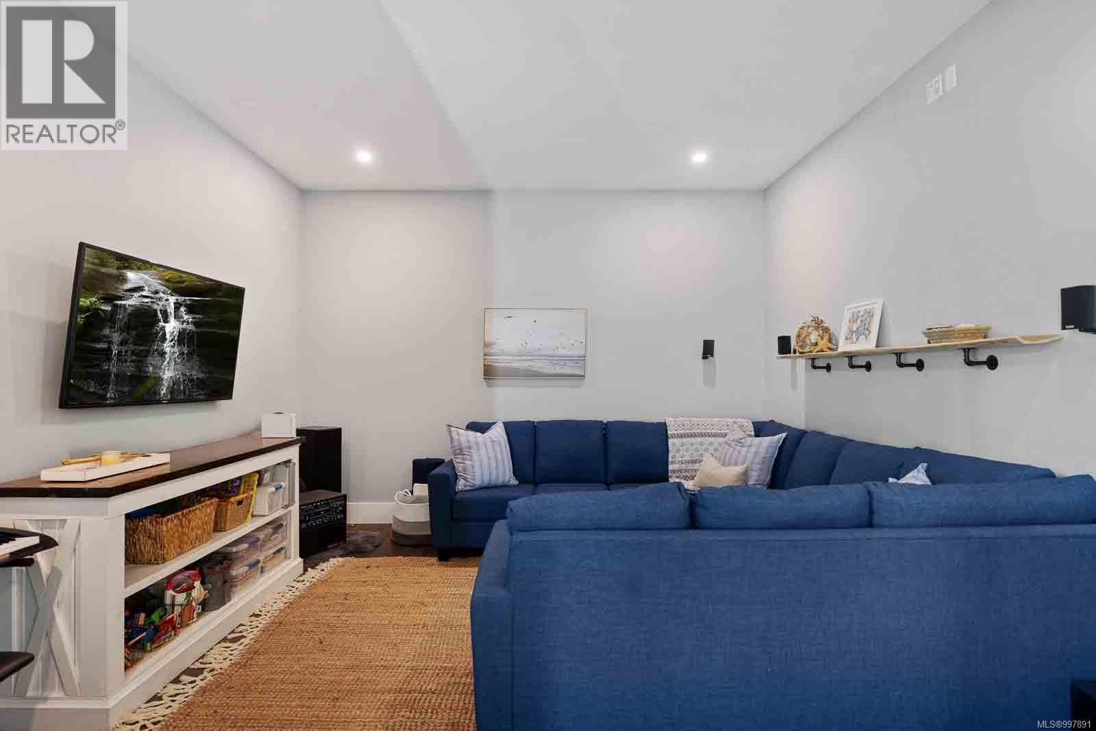 8757/8761 Oyster River Way, Black Creek