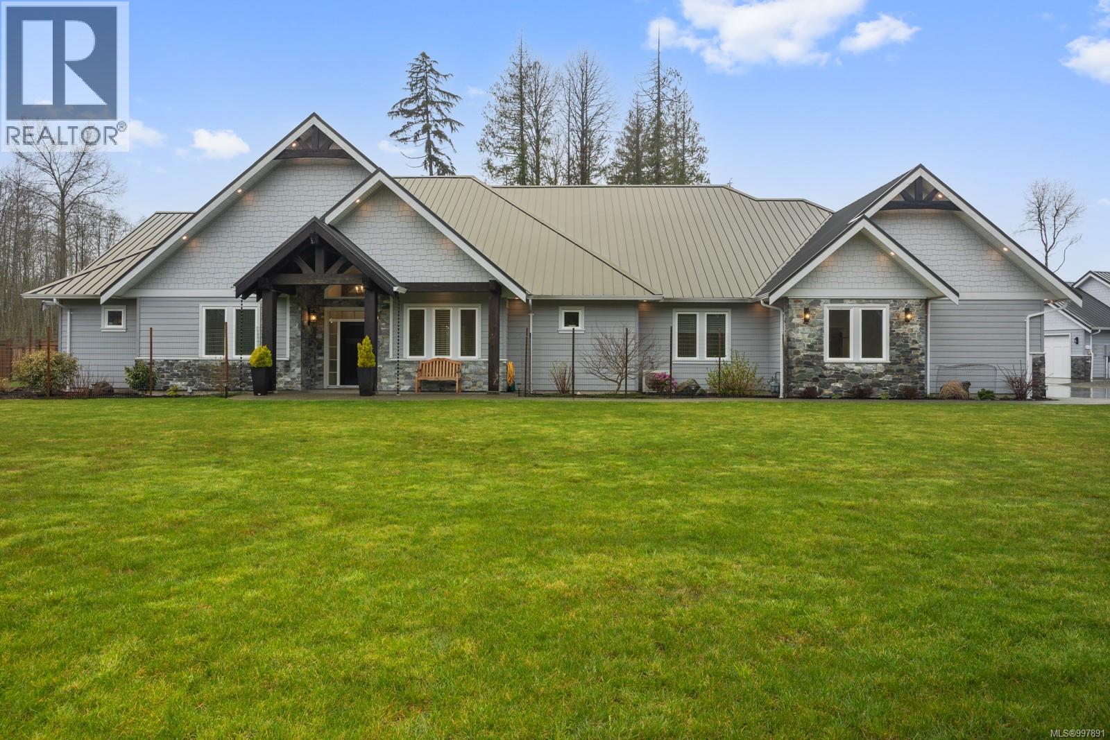 8757/8761 Oyster River Way, Black Creek