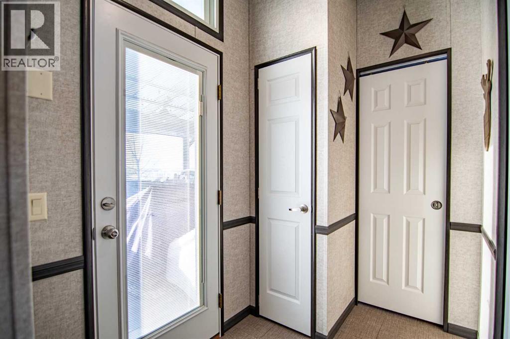 25054 South Pine Lake Road, Rural Red Deer County