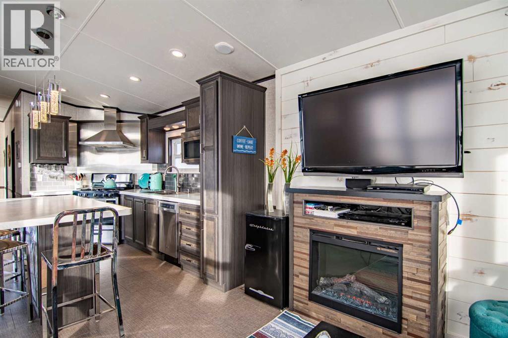 25054 South Pine Lake Road, Rural Red Deer County