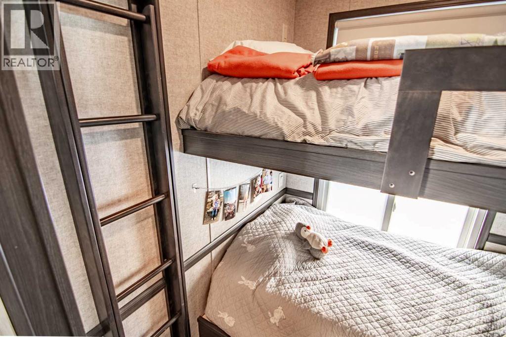 25054 South Pine Lake Road, Rural Red Deer County