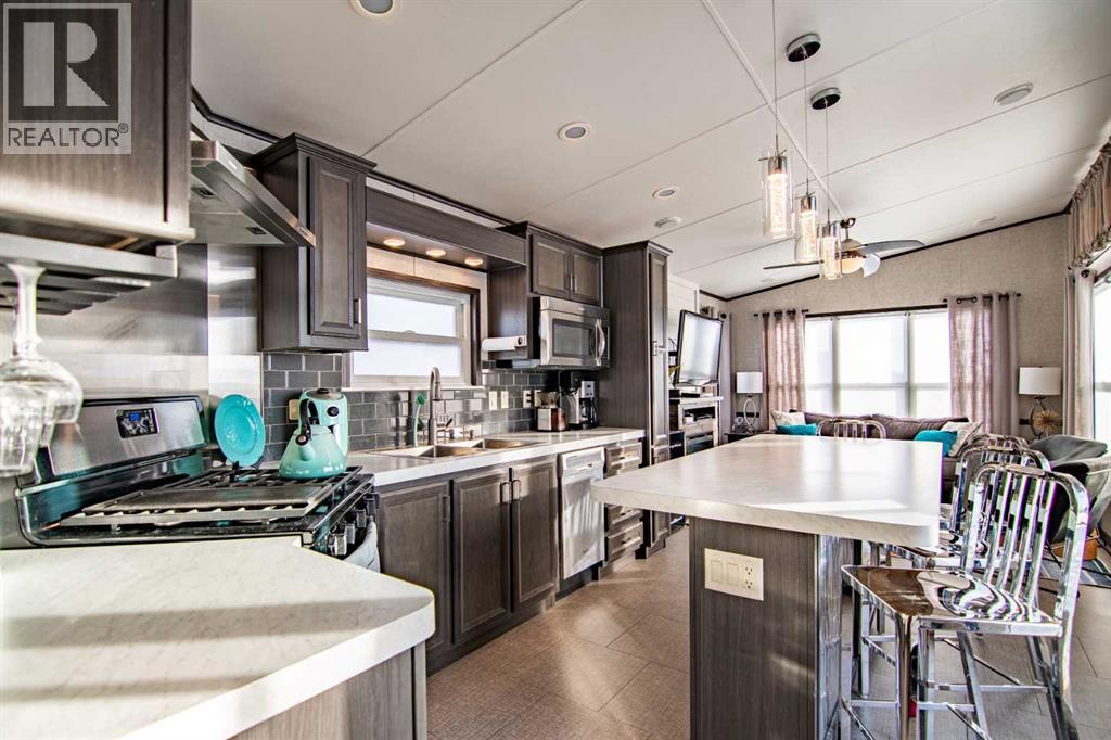 25054 South Pine Lake Road, Rural Red Deer County