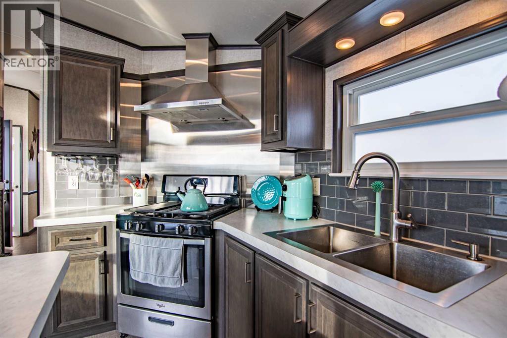 25054 South Pine Lake Road, Rural Red Deer County