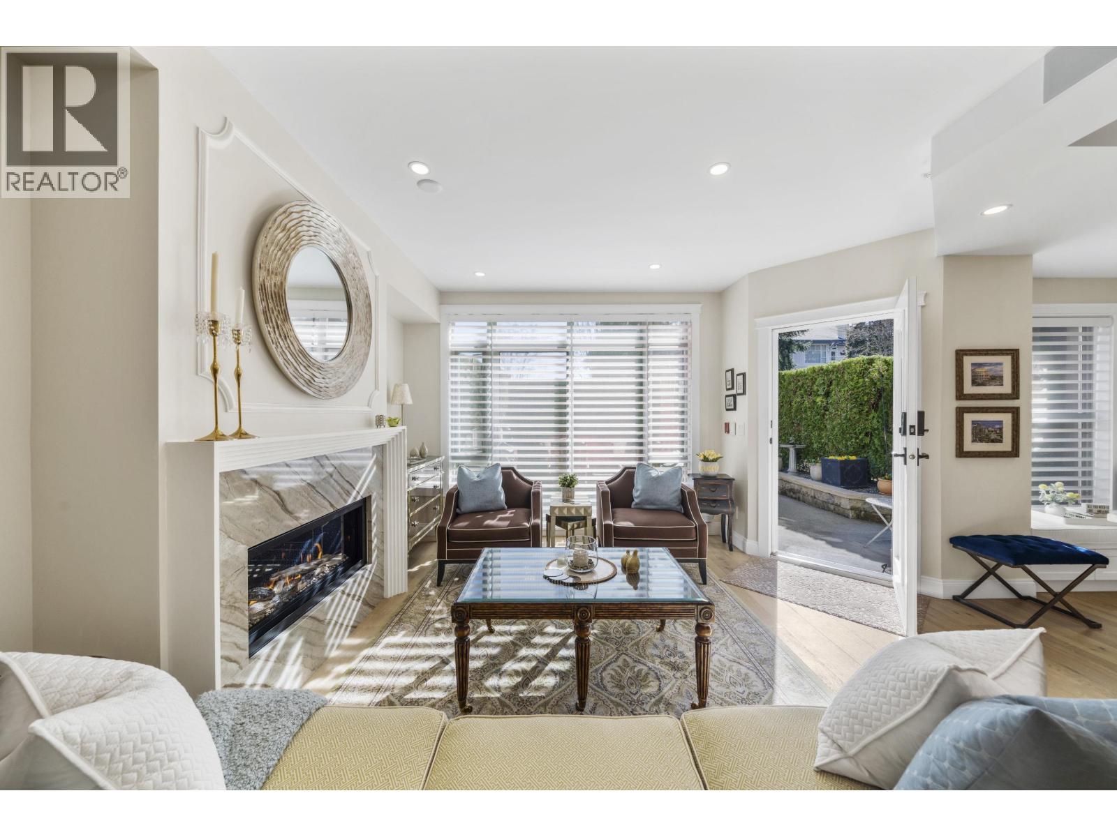 112 3600 WINDCREST DRIVE, North Vancouver