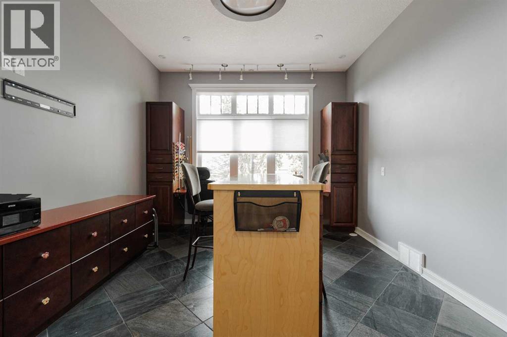 5747 Draper Road, Fort McMurray