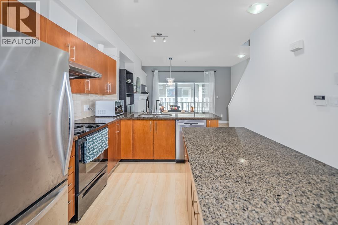 35 935 EWEN AVENUE, New Westminster