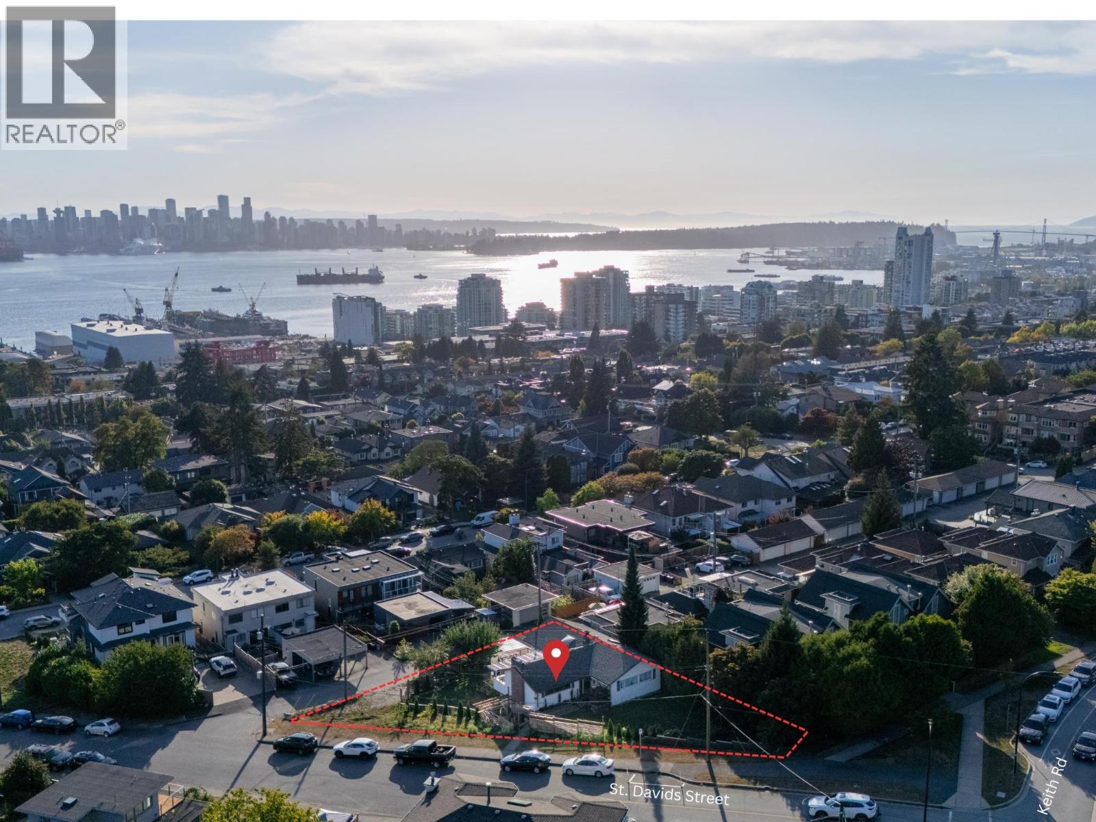 645 ST. DAVIDS AVENUE, North Vancouver