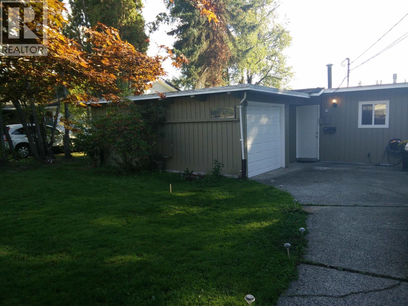3944 INVERNESS STREET, Port Coquitlam