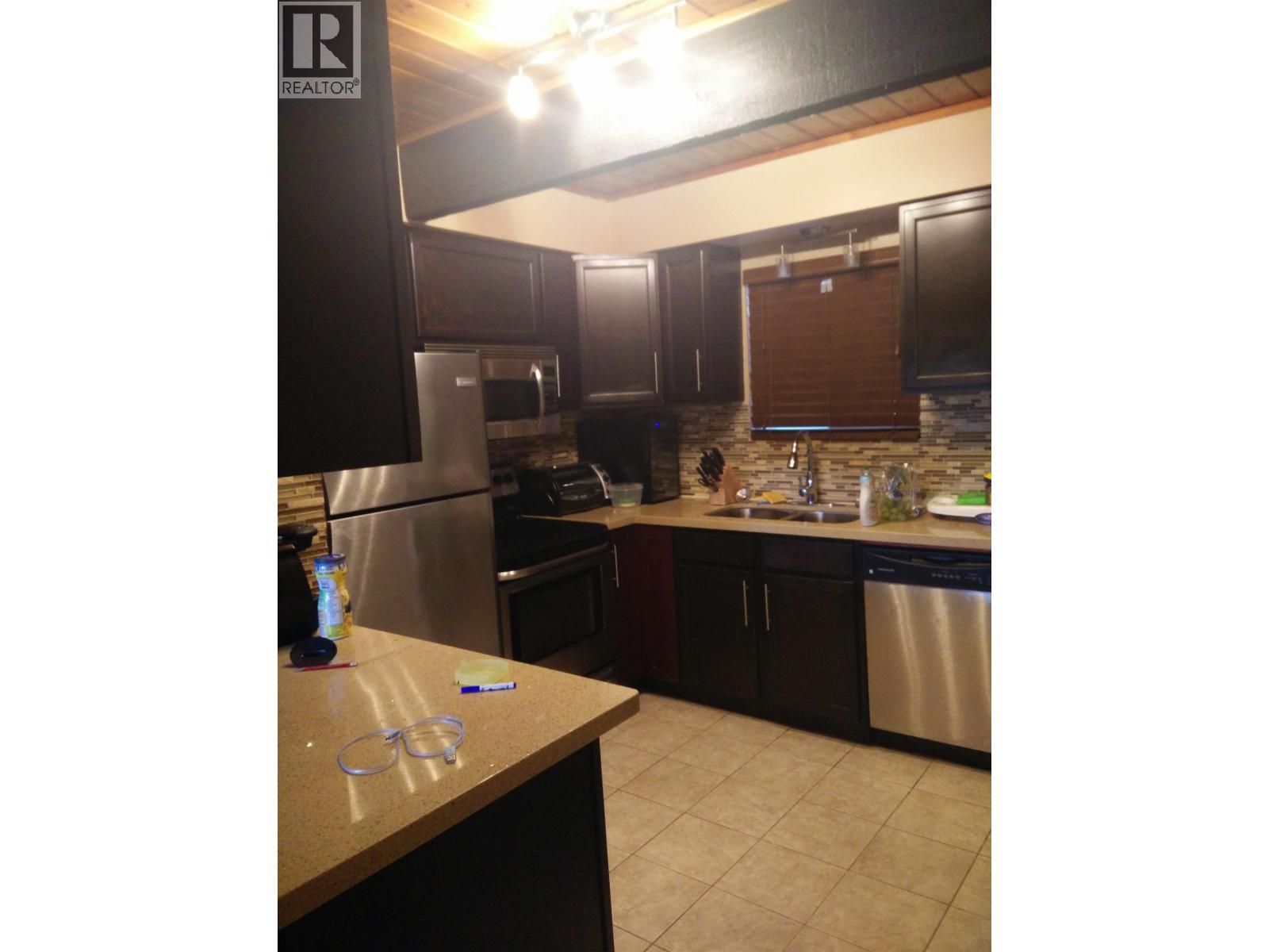 3944 INVERNESS STREET, Port Coquitlam