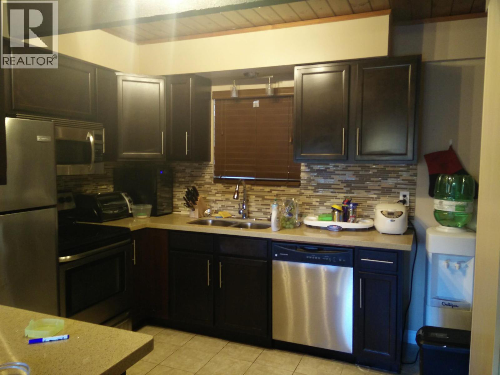 3944 INVERNESS STREET, Port Coquitlam