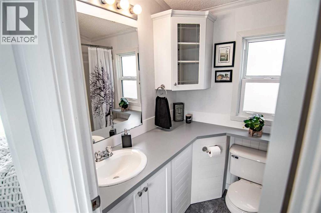25074 South Pine Lake Road, Rural Red Deer County