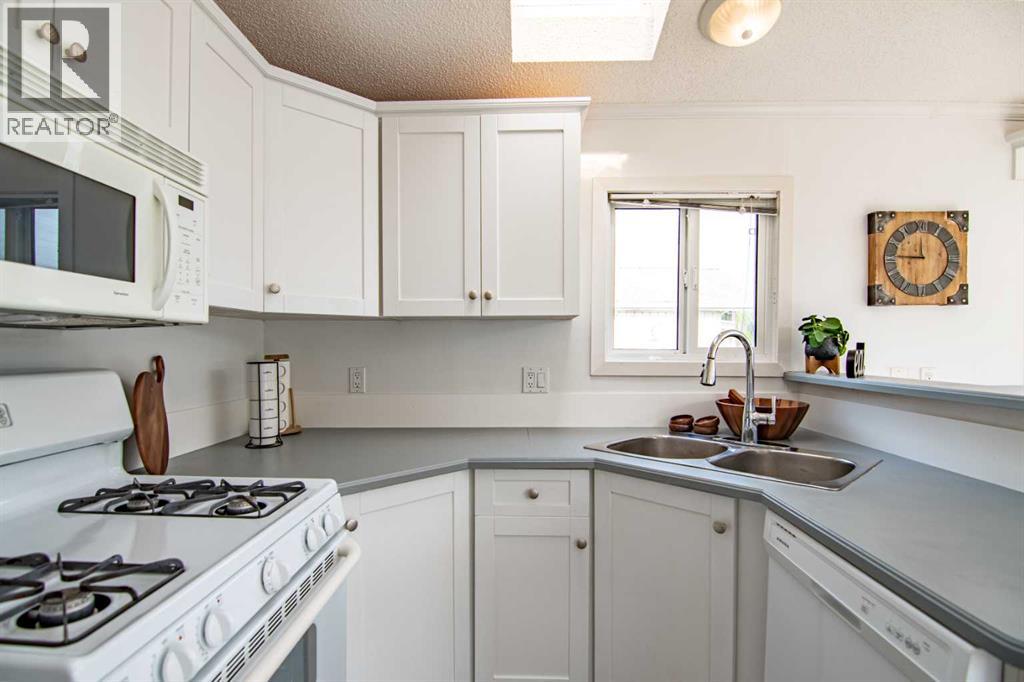 25074 South Pine Lake Road, Rural Red Deer County