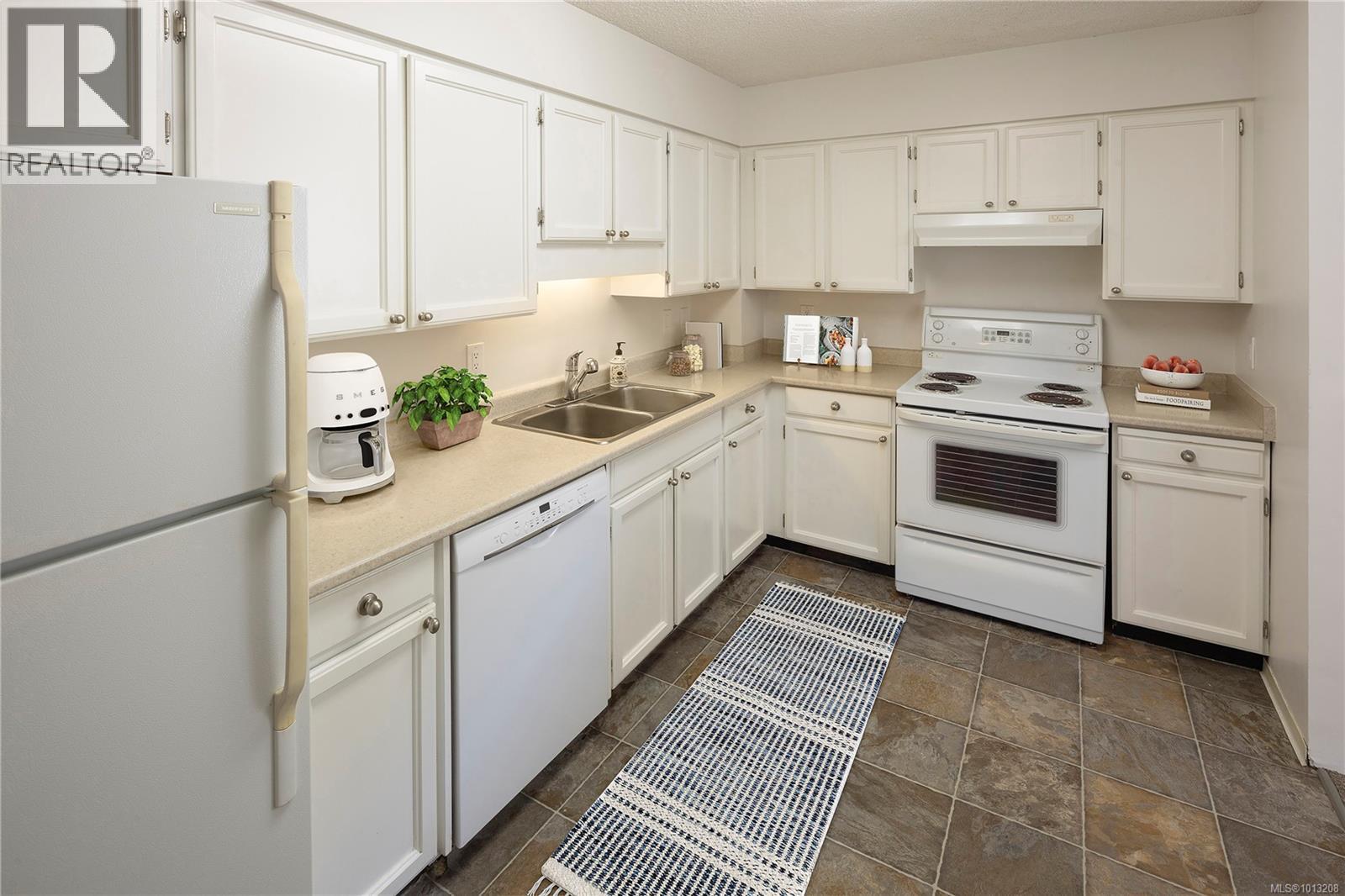 114 225 Belleville Street, Victoria