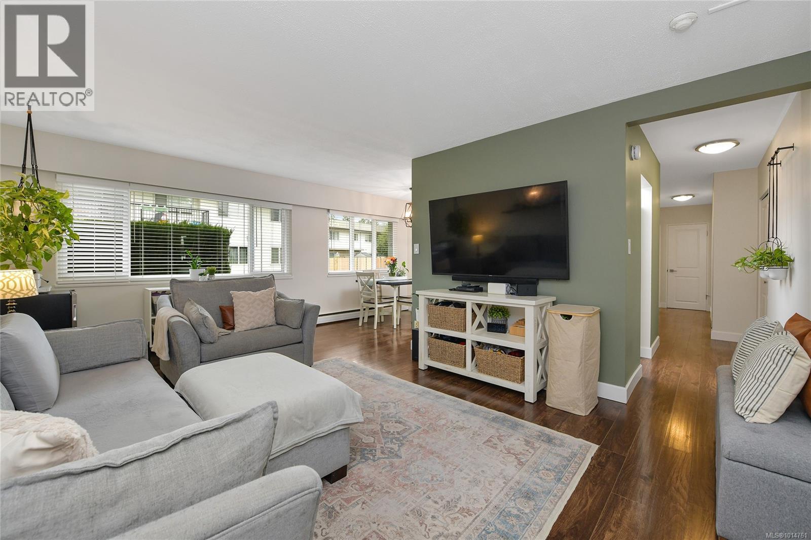  364 Burnside Road West, Saanich