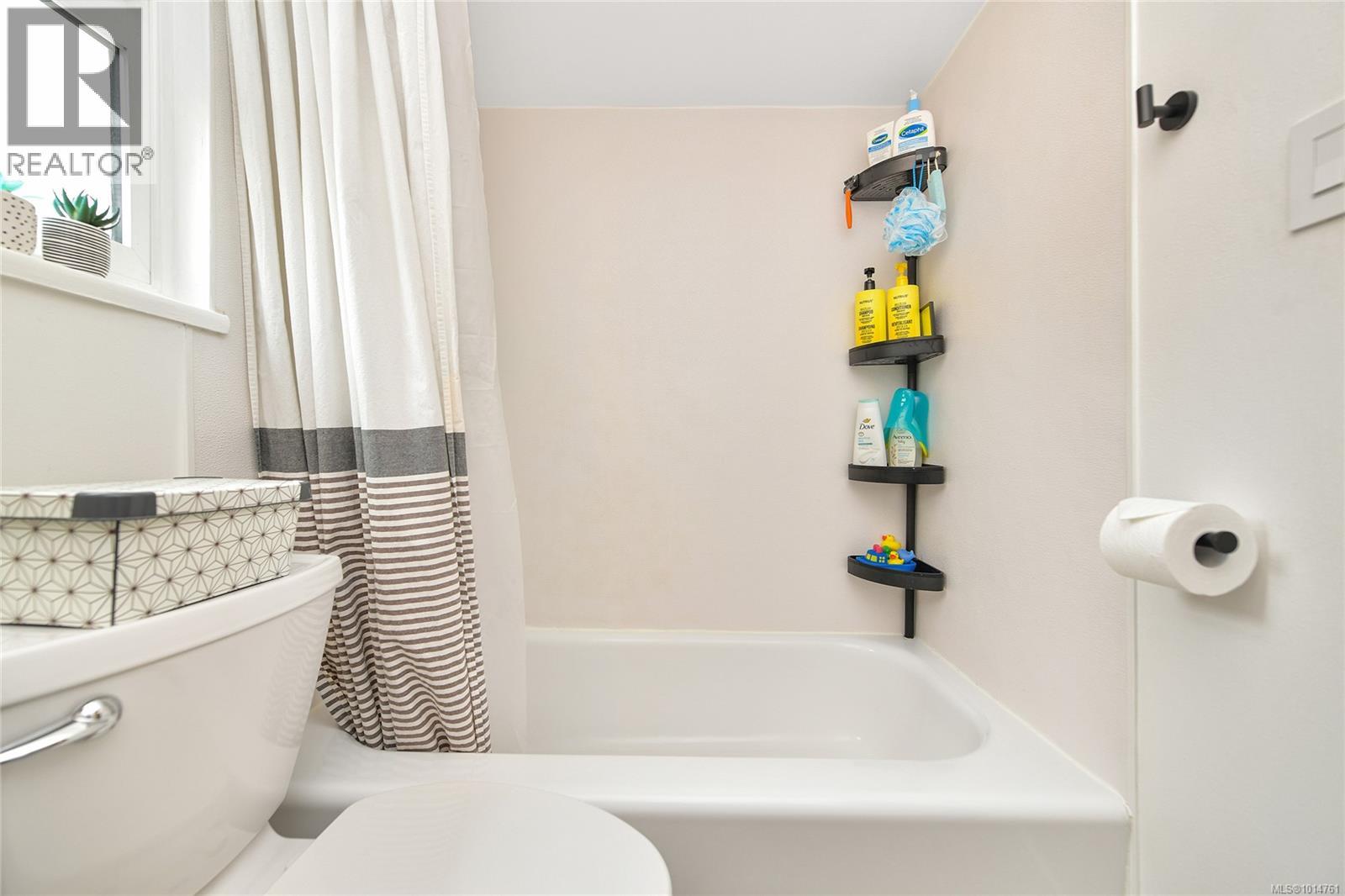  364 Burnside Road West, Saanich