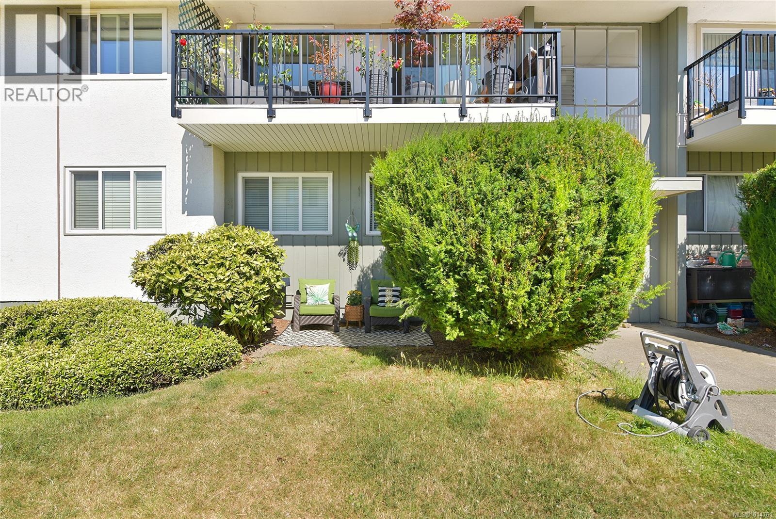  364 Burnside Road West, Saanich