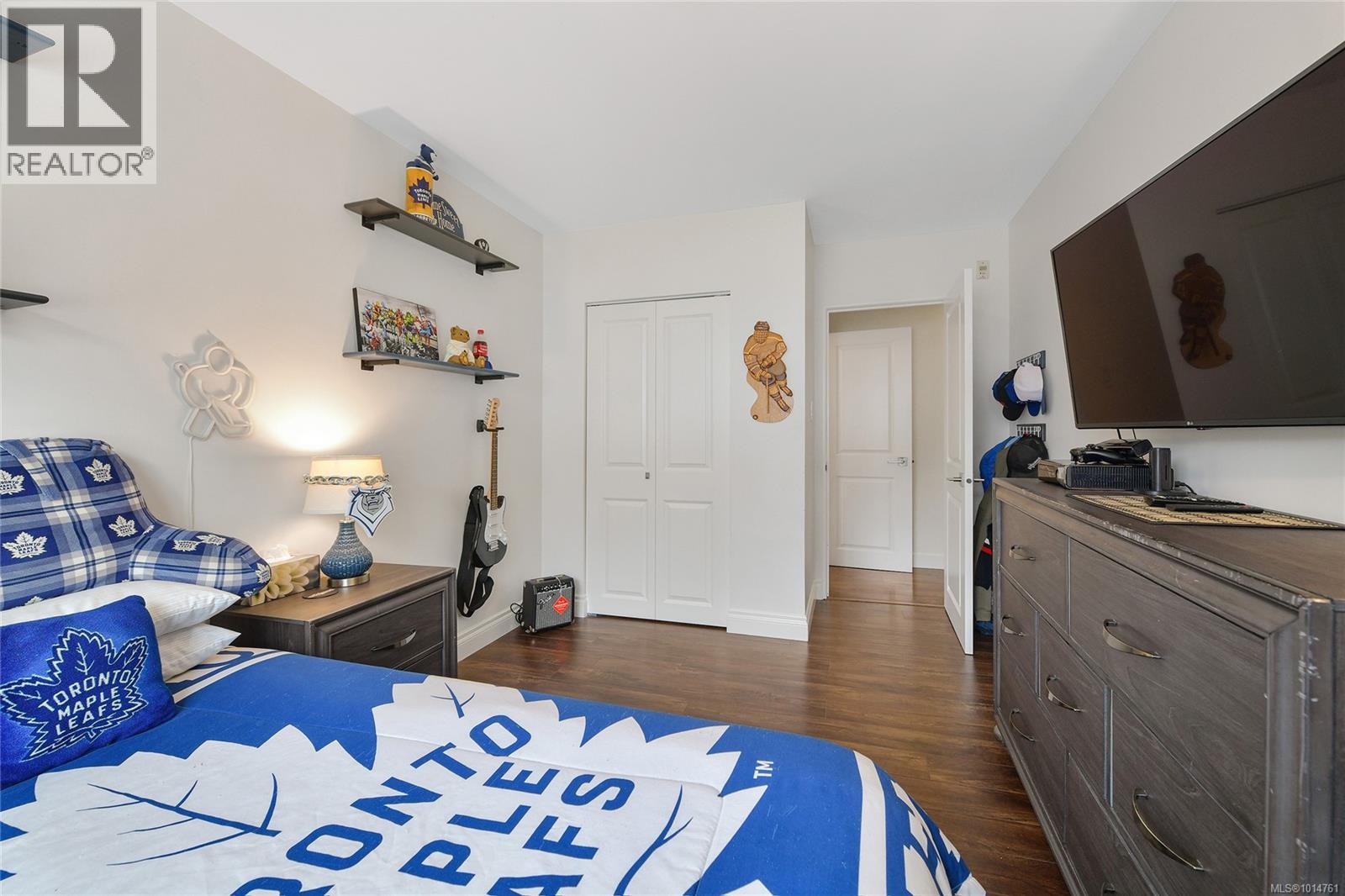  364 Burnside Road West, Saanich