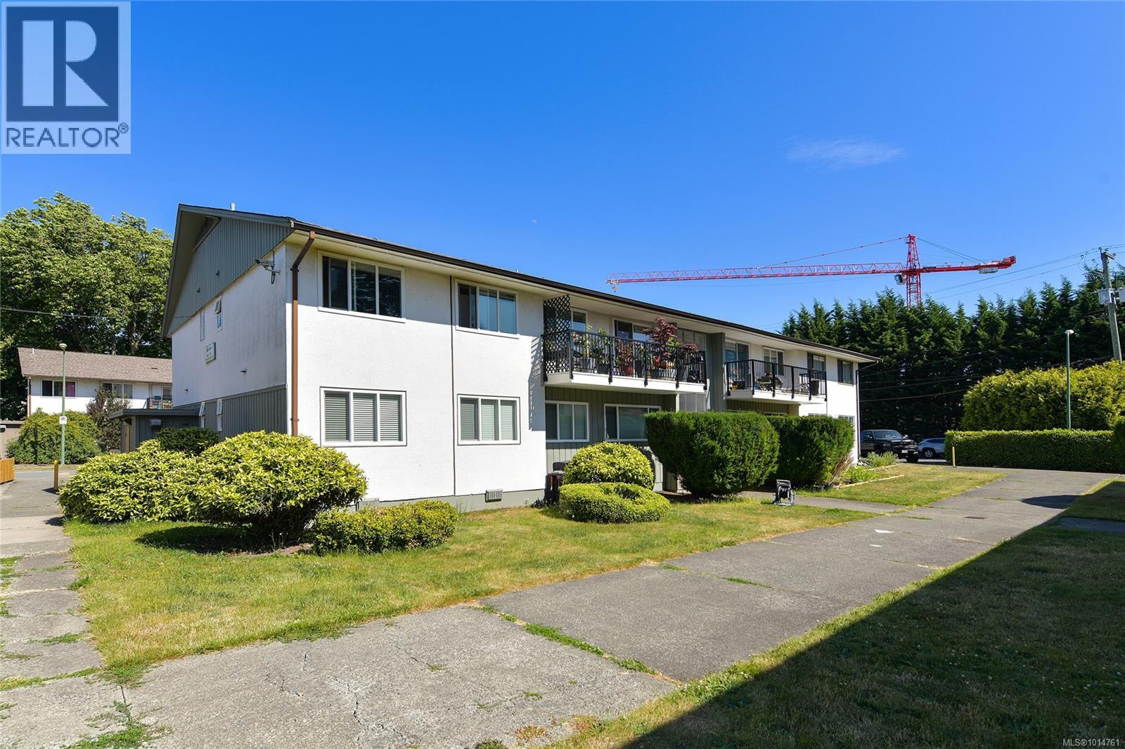  364 Burnside Road West, Saanich